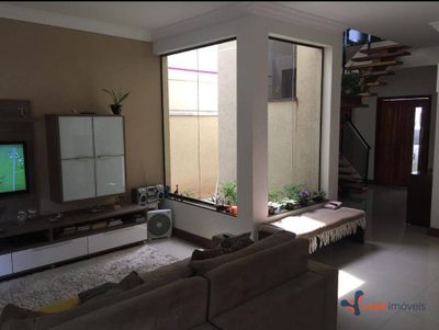 Sobrado, 3 quartos, 304 m² - Foto 4