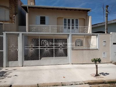 Casa, 3 quartos, 164 m² - Foto 1