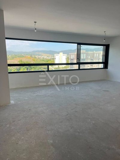 Apartamento, 3 quartos, 137 m² - Foto 1