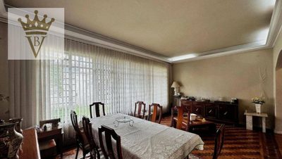 Casa, 3 quartos, 240 m² - Foto 1