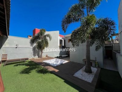 Casa, 3 quartos, 236 m² - Foto 1