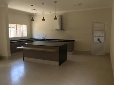 Casa, 3 quartos, 240 m² - Foto 2