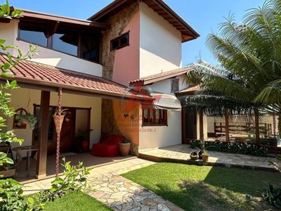 Casa, 3 quartos, 249 m² - Foto 2