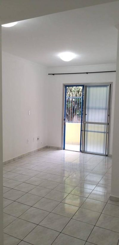 Apartamento, 3 quartos, 72 m² - Foto 2