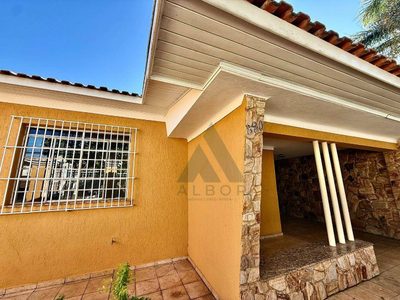 Casa, 3 quartos, 255 m² - Foto 1