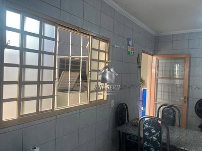 Casa, 3 quartos, 142 m² - Foto 1