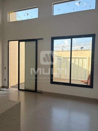 Casa, 3 quartos, 75 m² - Foto 1