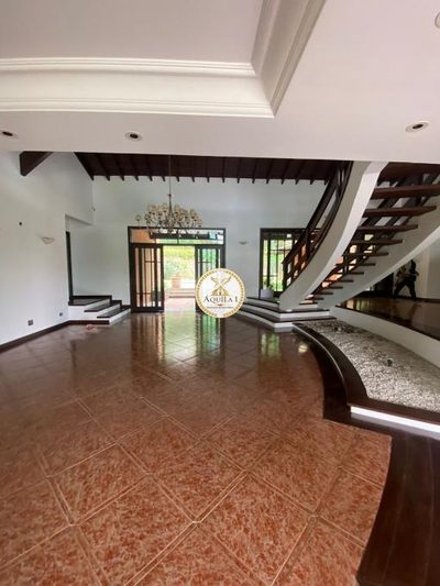 Casa, 4 quartos, 1090 m² - Foto 1