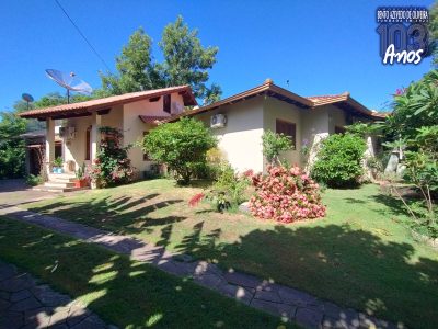 Casa, 3 quartos, 202 m² - Foto 1