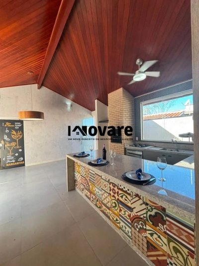 Casa, 4 quartos, 130 m² - Foto 1