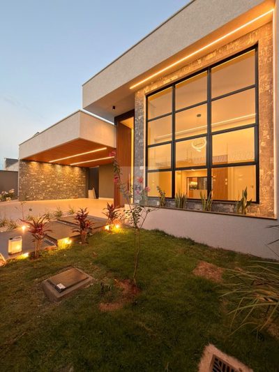 Casa, 4 quartos, 227 m² - Foto 1