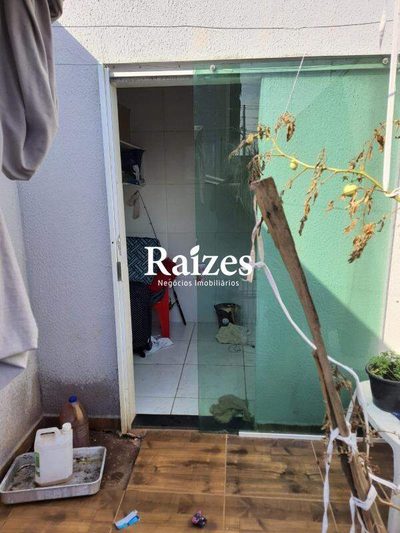 Casa, 3 quartos, 164 m² - Foto 2