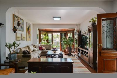 Casa, 4 quartos, 210 m² - Foto 1