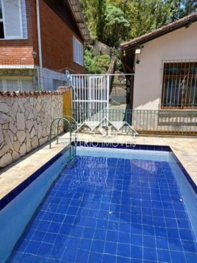 Casa, 4 quartos, 215 m² - Foto 1