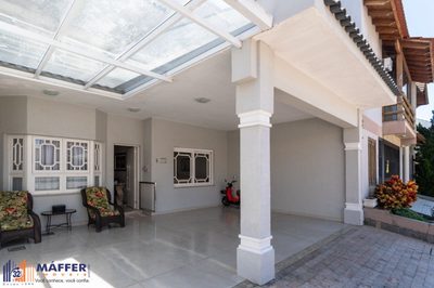 Casa, 4 quartos, 208 m² - Foto 1