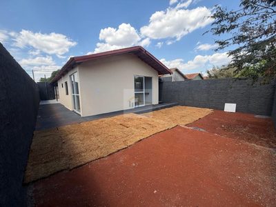 Casa, 3 quartos, 106 m² - Foto 1