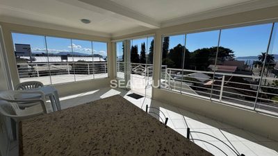 Casa, 4 quartos, 247 m² - Foto 1