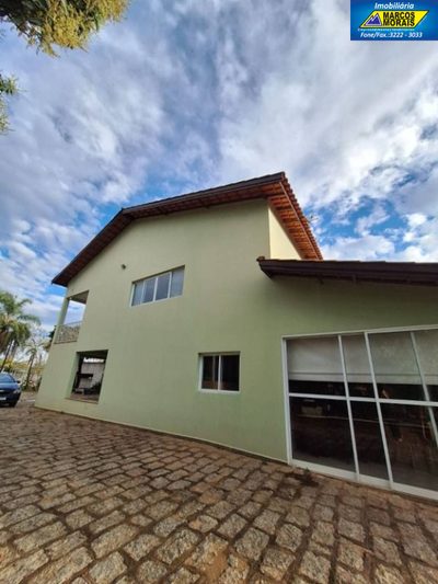 Chácara, 3 quartos, 2200 m² - Foto 1