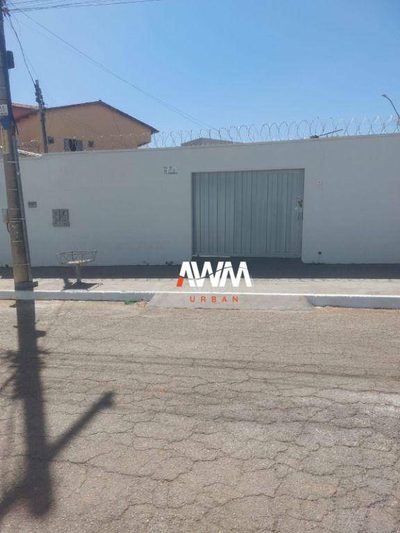 Casa, 5 quartos, 210 m² - Foto 1