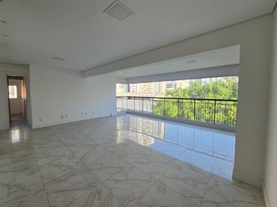 Apartamento, 3 quartos, 213 m² - Foto 2