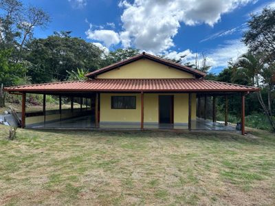 Chácara, 4 quartos, 3050 m² - Foto 1