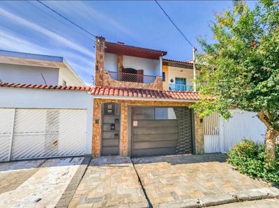 Casa, 3 quartos, 260 m² - Foto 2