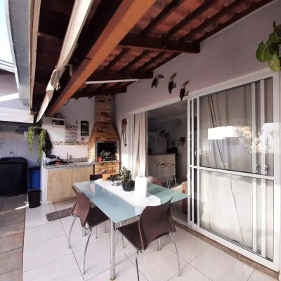 Casa, 3 quartos, 192 m² - Foto 1