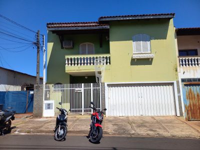 Sobrado, 1 quarto, 260 m² - Foto 1