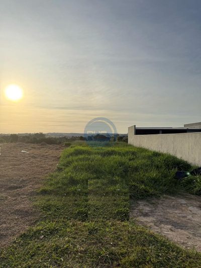 Terreno, 300 m² - Foto 1