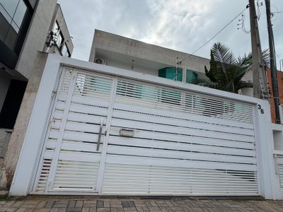Casa, 3 quartos, 200 m² - Foto 1
