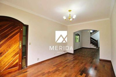 Sobrado, 3 quartos, 207 m² - Foto 1