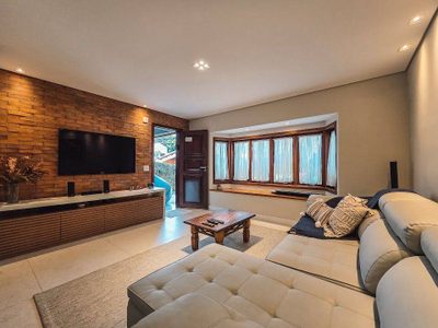 Casa, 4 quartos, 308 m² - Foto 2