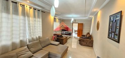 Casa, 3 quartos, 309 m² - Foto 1