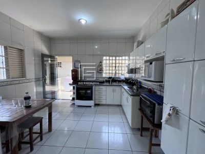 Sobrado, 3 quartos, 272 m² - Foto 4