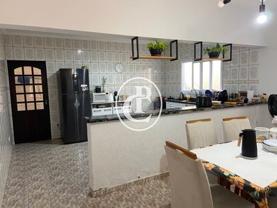 Sobrado, 4 quartos, 250 m² - Foto 1