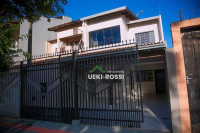 Casa, 4 quartos, 135 m² - Foto 1