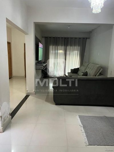 Casa, 3 quartos, 220 m² - Foto 1