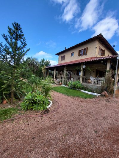 Sítio, 4 quartos, 2500 m² - Foto 1