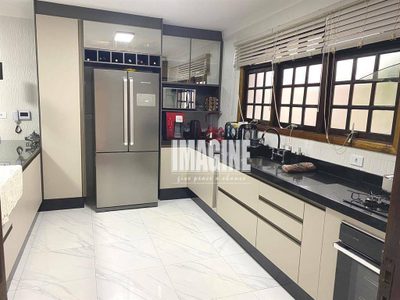 Sobrado, 3 quartos, 286 m² - Foto 4
