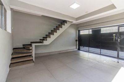 Casa, 4 quartos, 184 m² - Foto 1