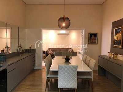 Casa, 5 quartos, 320 m² - Foto 1