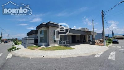 Casa, 5 quartos, 152 m² - Foto 2