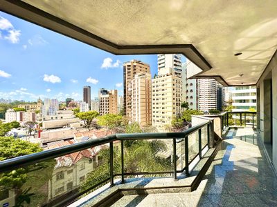 Apartamento, 3 quartos, 226 m² - Foto 2