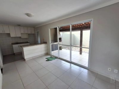Casa, 3 quartos, 250 m² - Foto 1