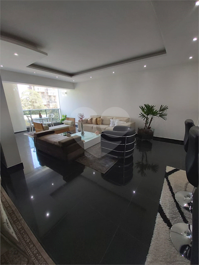 Apartamento, 3 quartos, 130 m² - Foto 1