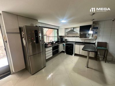 Casa, 3 quartos, 250 m² - Foto 4