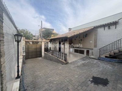 Casa, 4 quartos, 305 m² - Foto 2