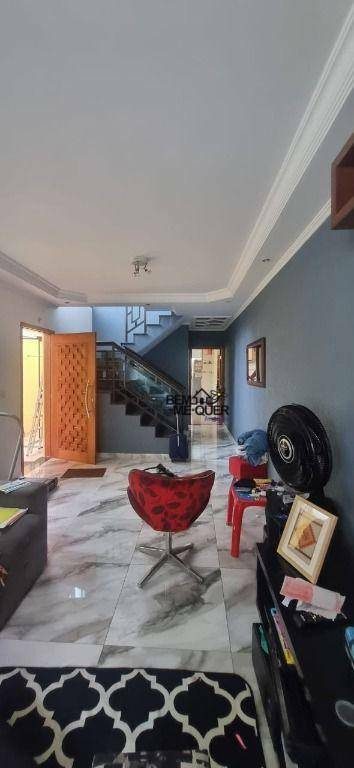 Sobrado, 3 quartos, 274 m² - Foto 1