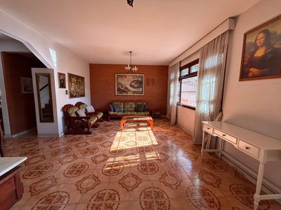 Sobrado, 5 quartos, 224 m² - Foto 2