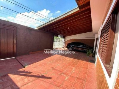 Casa, 5 quartos, 255 m² - Foto 1